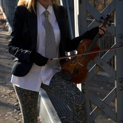 Sesión de fotos Sara: Violinista en El Campillo 4314-1