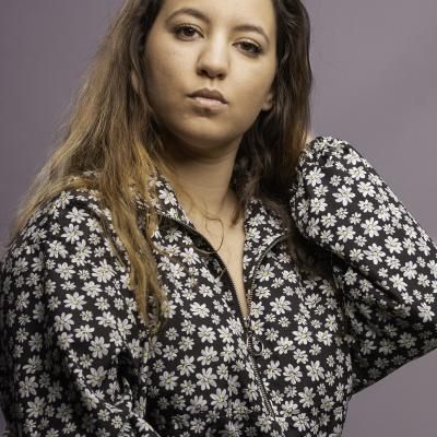 Sesión fotos Miriam: Camisa de flores 052