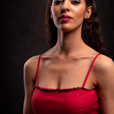 Sesión fotos: Jazmine en Rojo 001