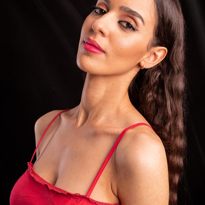 Sesión fotos: Jazmine en Rojo 010