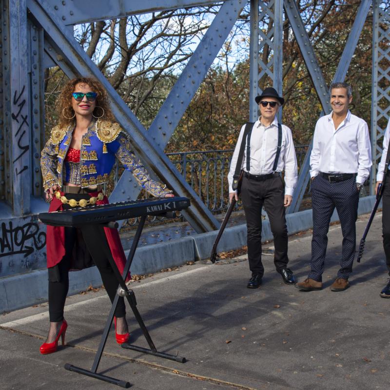 Sesión fotos Vicky Larraz - Olé Olé 105