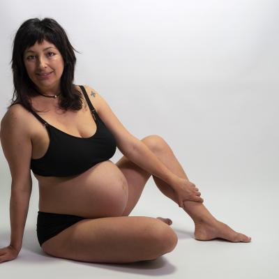 Fotografía de estudio de embarazada